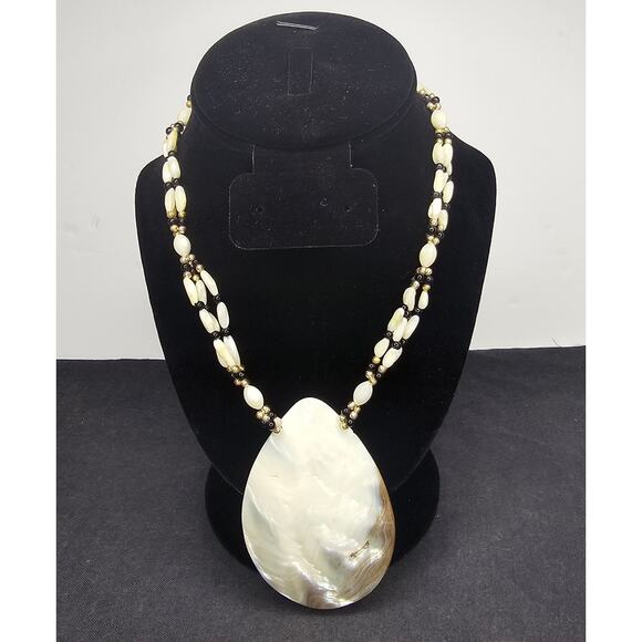 Mother of Pearl Shell Multi Strand NECKLACE Costume Jewelry Medallion Vintage
